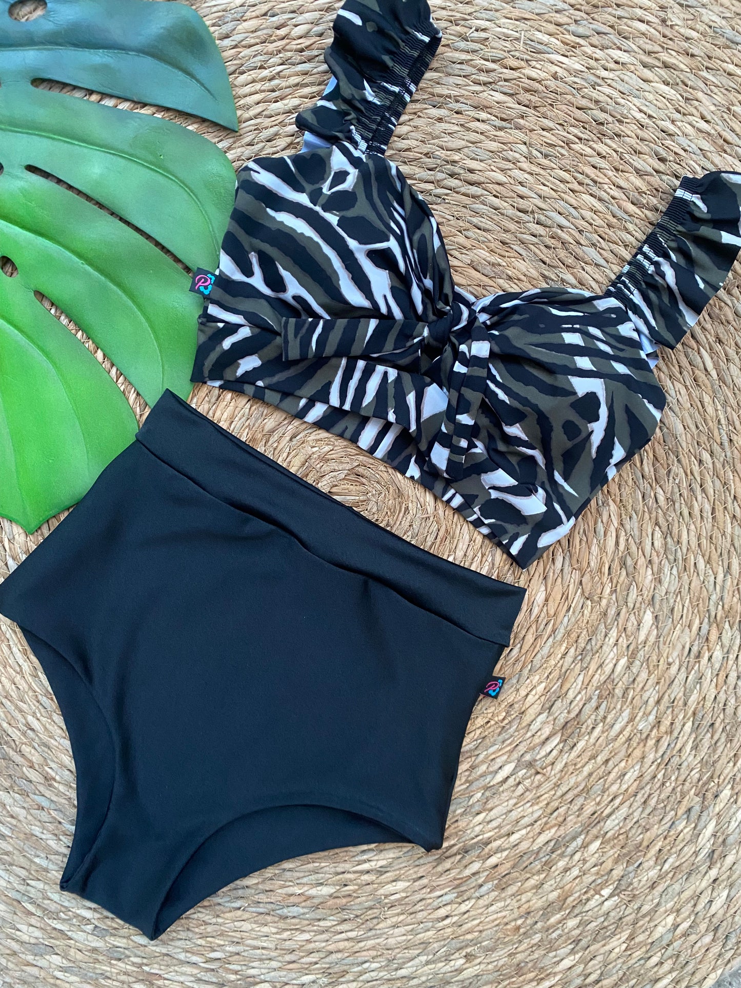 BIKINI CAMERÚN